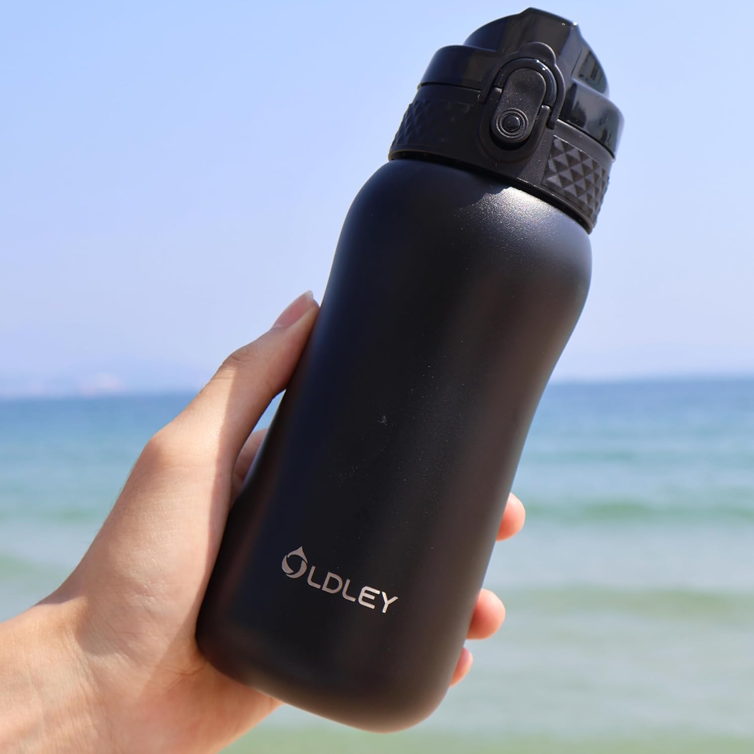 Sleek Insulated Hydration Bottle™